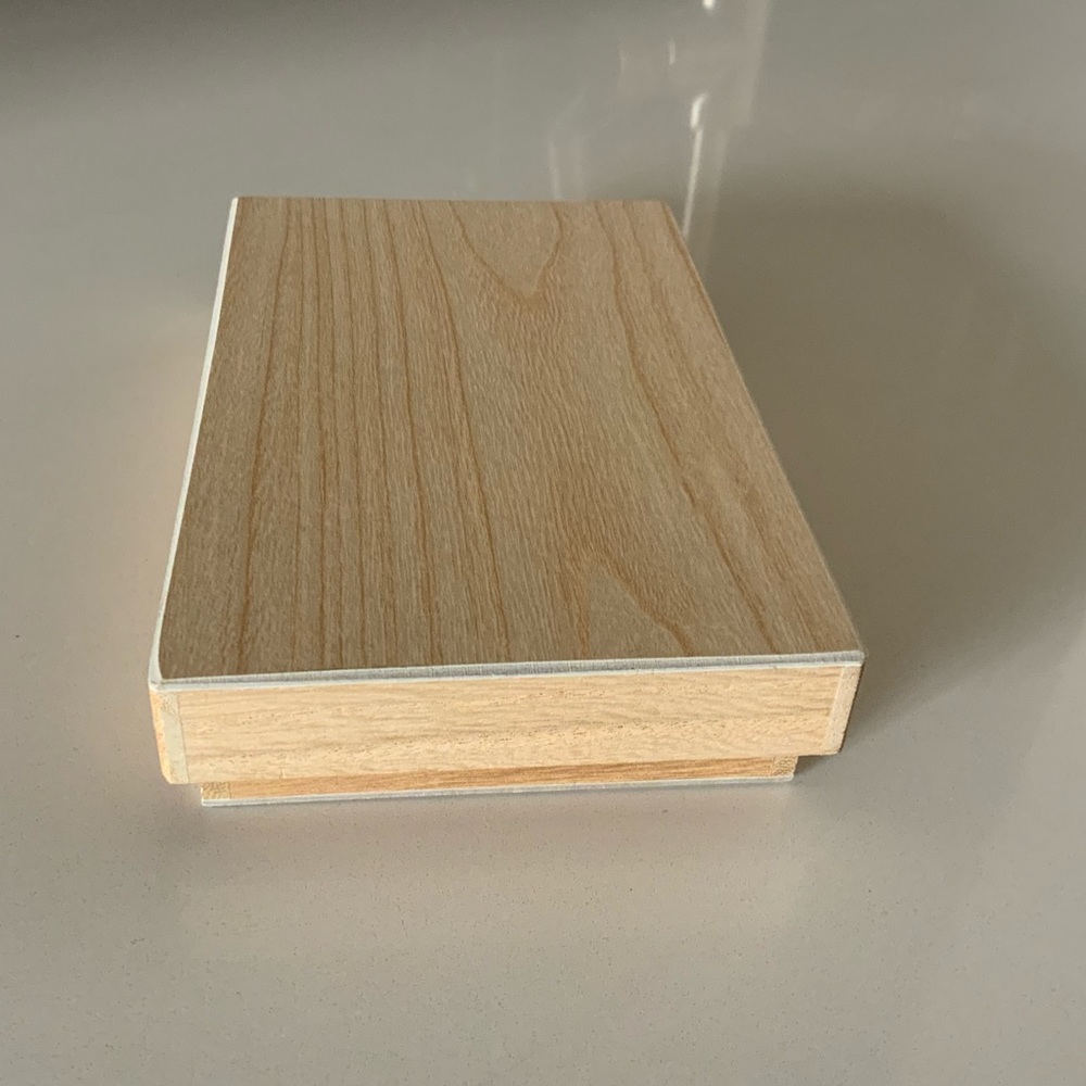 AVON - Little Keepsake Box - Picture 11 of 13